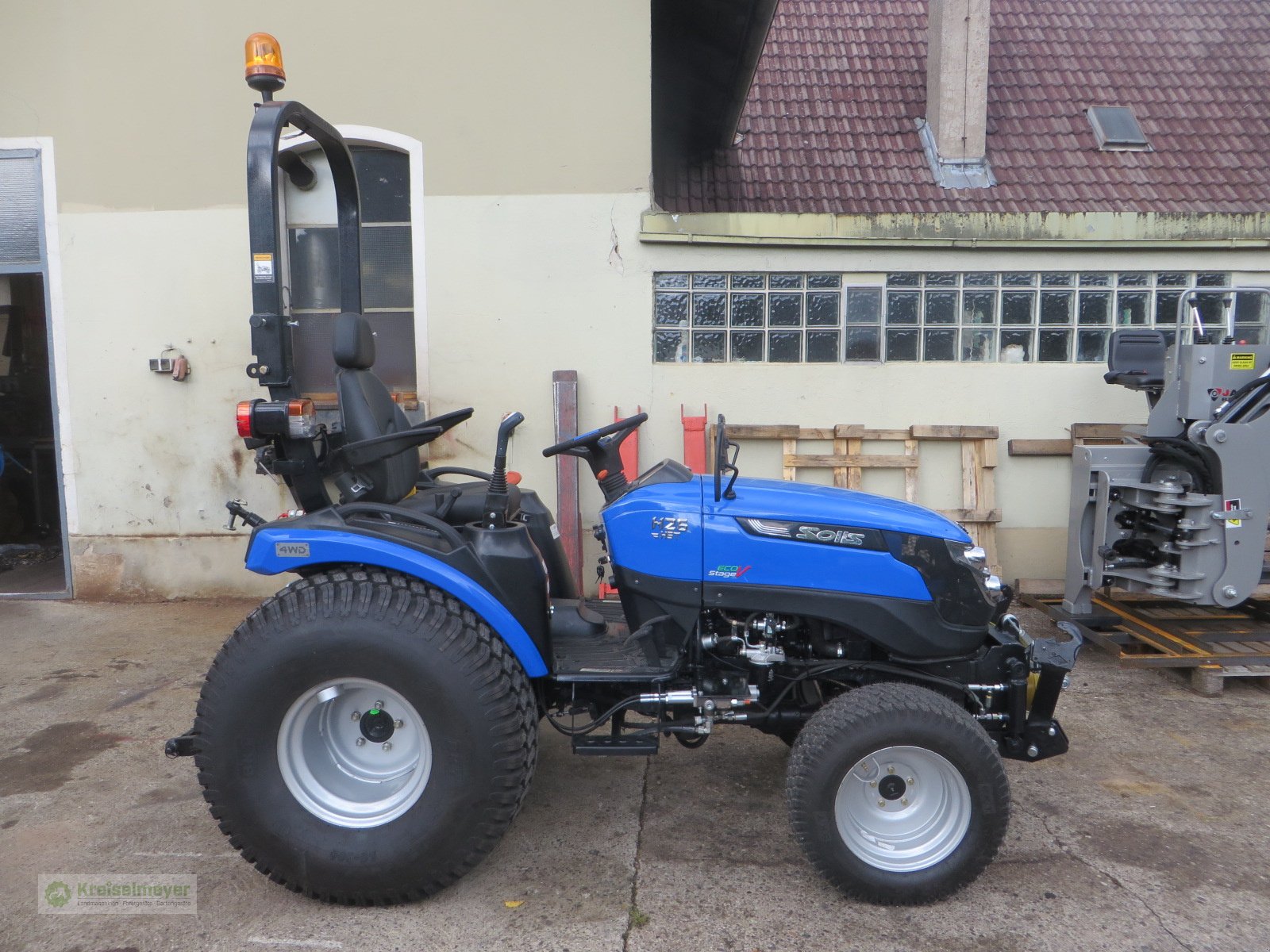 Traktor tipa Solis 26 HST  Hydrostat Getriebe + Fronthydraulik / Frontzapfwelle + Rasenbereifung Kleintraktor, Neumaschine u Feuchtwangen (Slika 2)