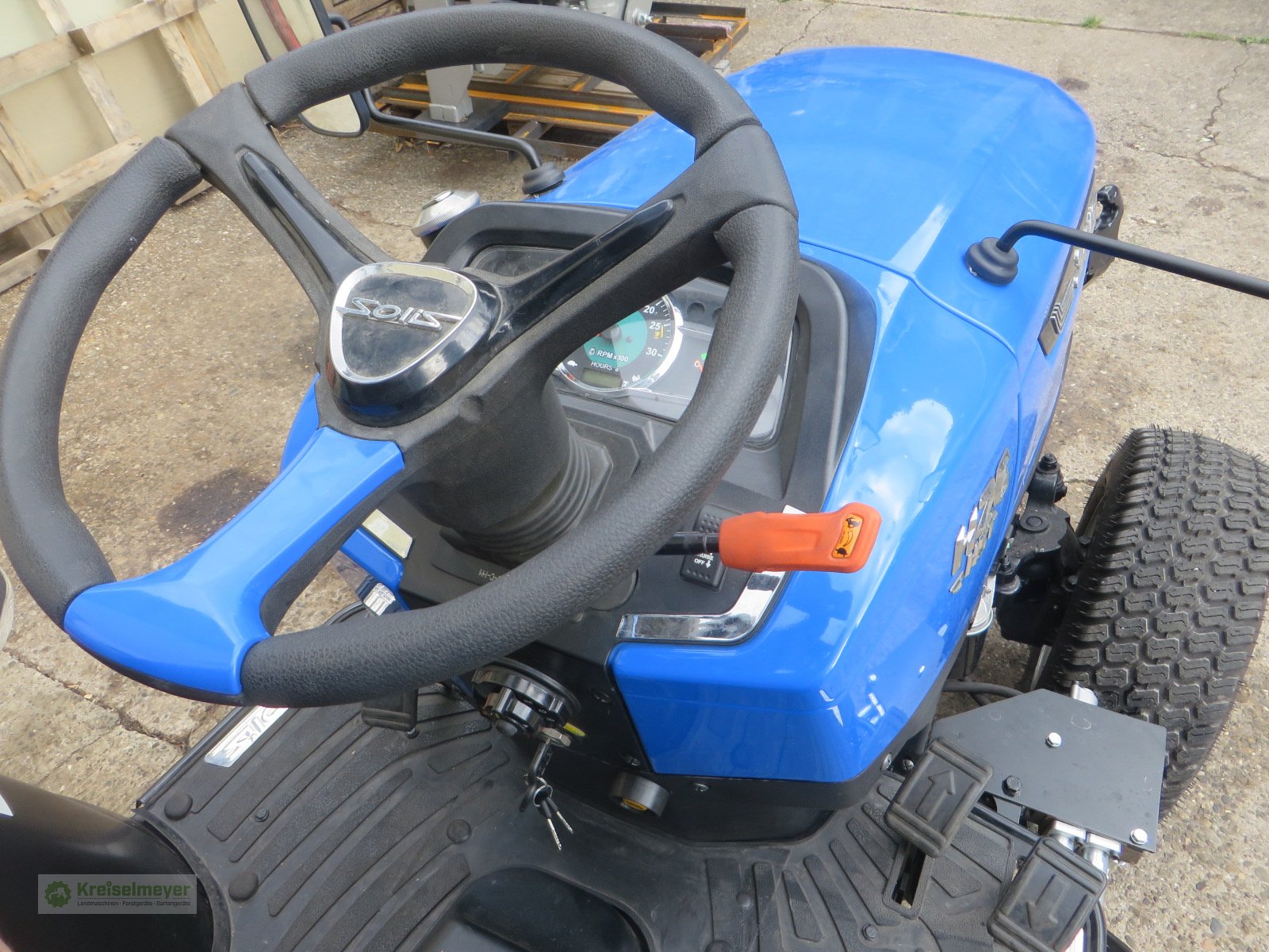 Traktor tipa Solis 26 HST  Hydrostat Getriebe + Fronthydraulik / Frontzapfwelle + Rasenbereifung Kleintraktor, Neumaschine u Feuchtwangen (Slika 7)