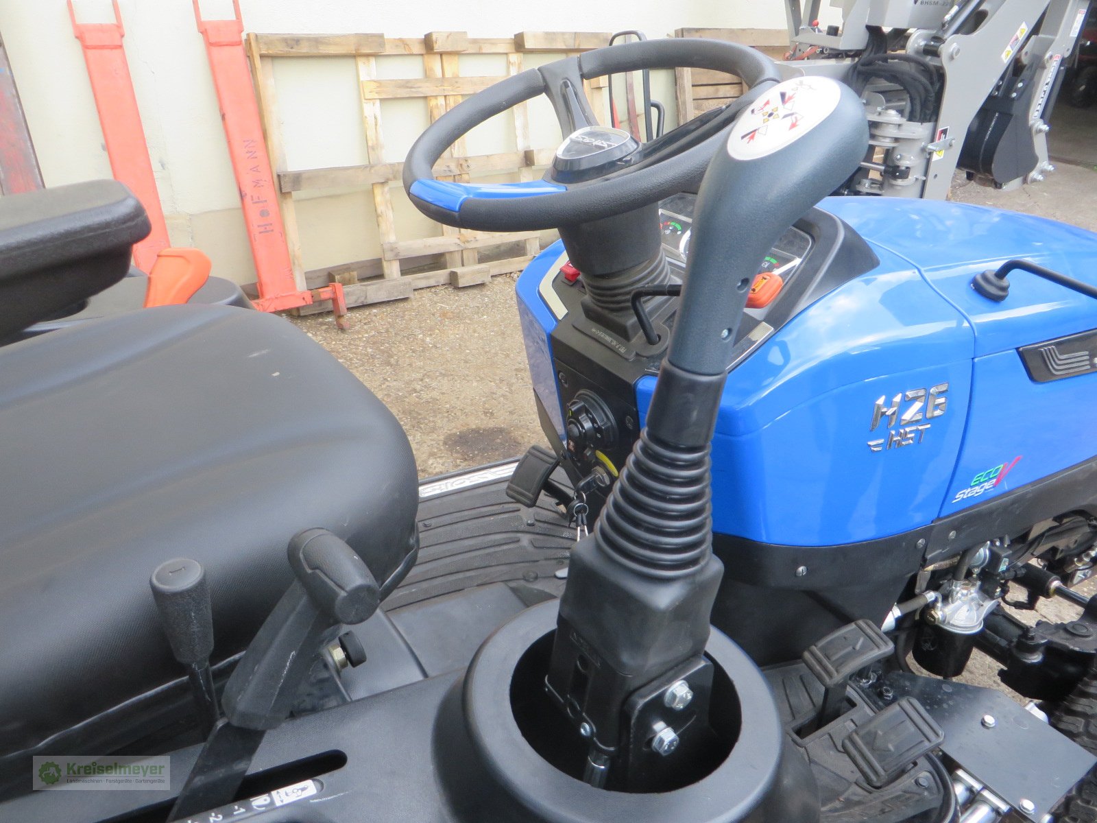 Traktor tipa Solis 26 HST  Hydrostat Getriebe + Fronthydraulik / Frontzapfwelle + Rasenbereifung Kleintraktor, Neumaschine u Feuchtwangen (Slika 8)