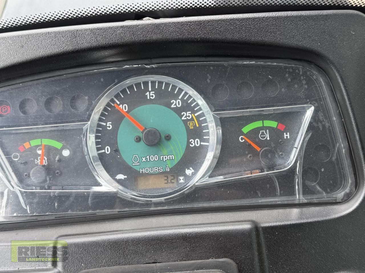 Traktor des Typs Solis 26 HST Kabine Panther (Black), Neumaschine in Homberg/Ohm - Maulbach (Bild 7)