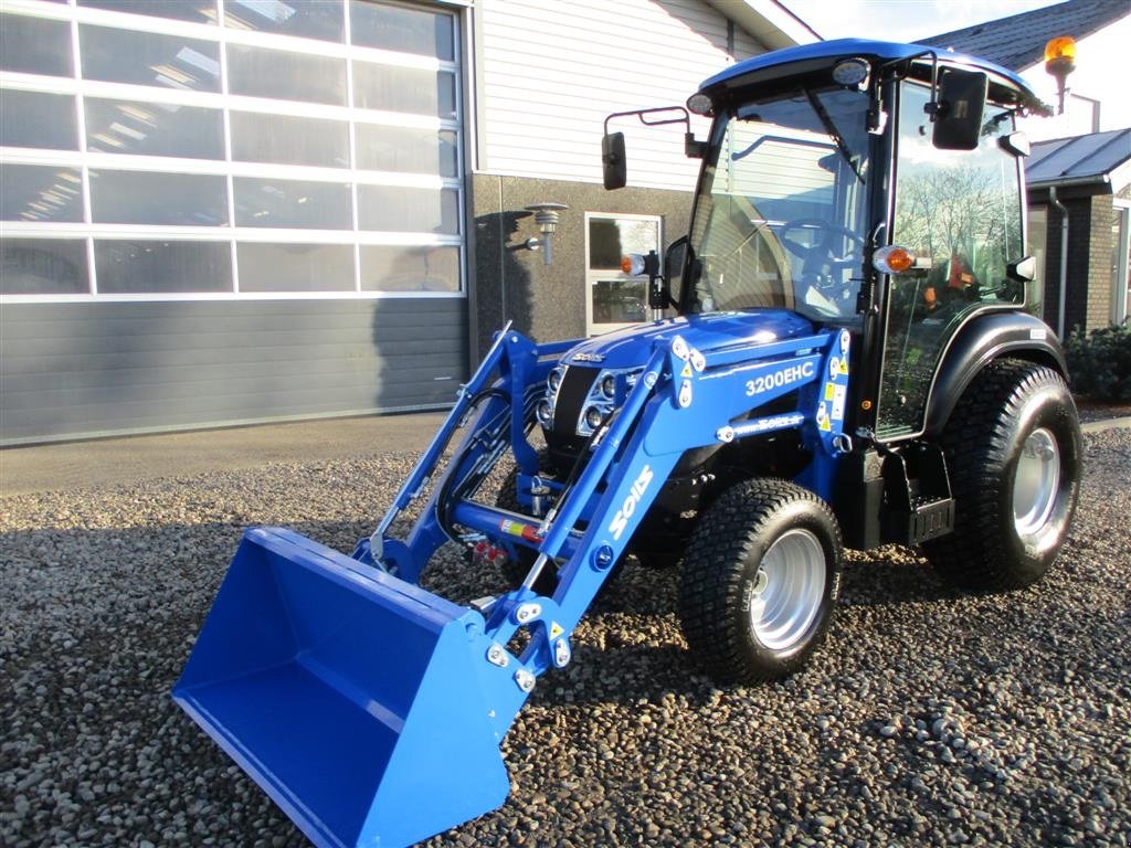 Traktor от тип Solis 26 HST Med kabine, Turf hjul og frontlæsser., Gebrauchtmaschine в Lintrup (Снимка 21)
