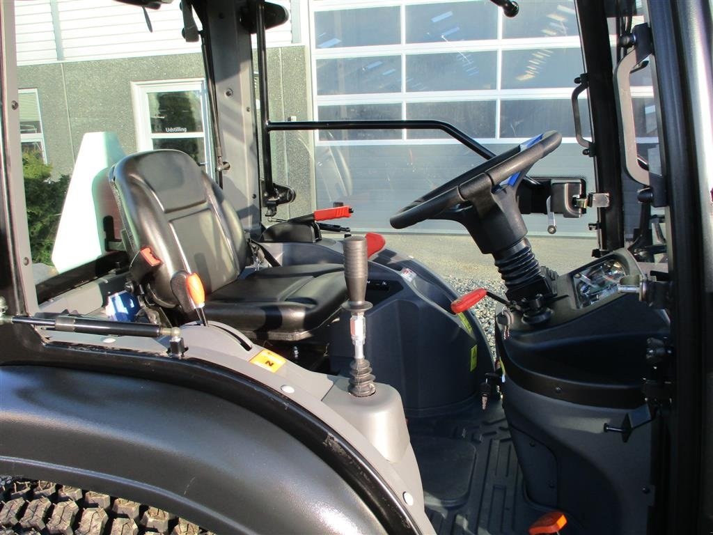 Traktor от тип Solis 26 HST Med kabine, Turf hjul og frontlæsser., Gebrauchtmaschine в Lintrup (Снимка 18)