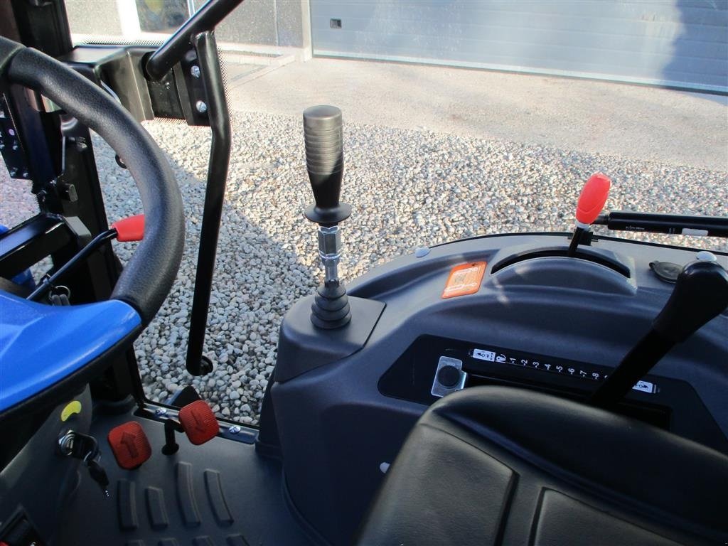 Traktor des Typs Solis 26 HST Med kabine, Turf hjul og frontlæsser., Gebrauchtmaschine in Lintrup (Bild 6)