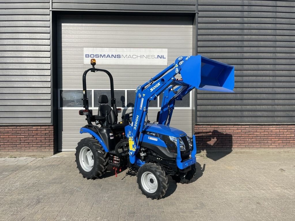 Traktor typu Solis 26 HST minitractor met voorlader / frontlader NIEUW, Neumaschine v Neer (Obrázek 1)