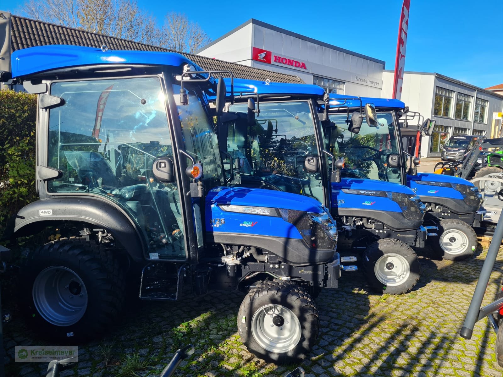 Traktor des Typs Solis 26 HST Modell 2025 (neue Kabine), Kabine + Heizung, Allrad, Neumaschine in Feuchtwangen (Bild 1)