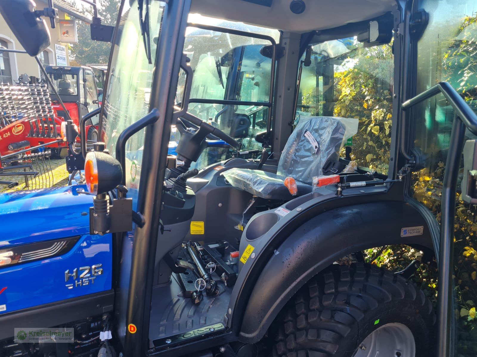 Traktor des Typs Solis 26 HST Modell 2025 (neue Kabine), Kabine + Heizung, Allrad, Neumaschine in Feuchtwangen (Bild 10)