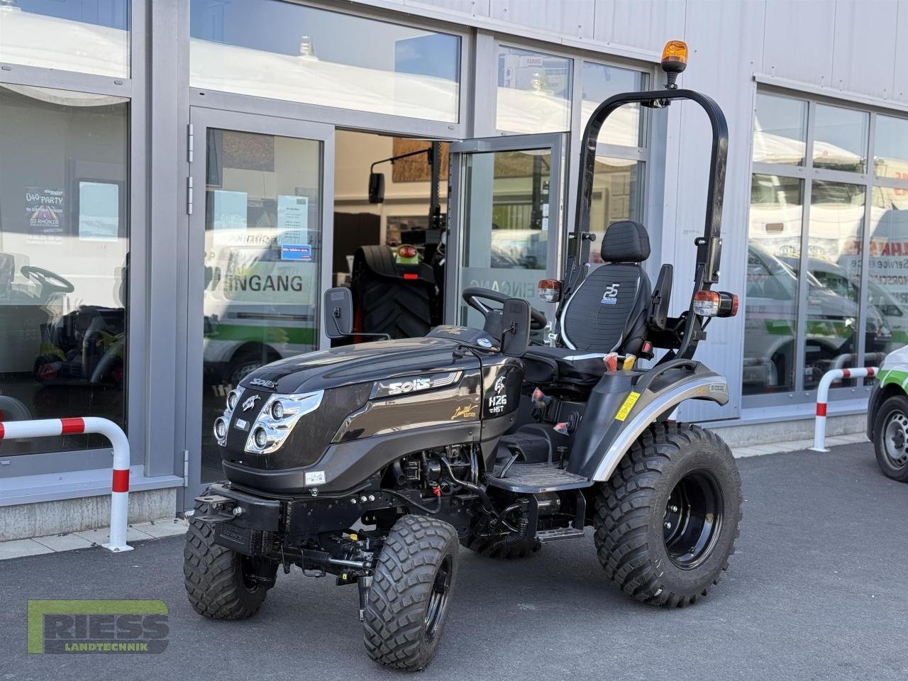 Traktor of the type Solis 26 HST Rops Panther, Neumaschine in Homberg/Ohm - Maulbach (Picture 1)