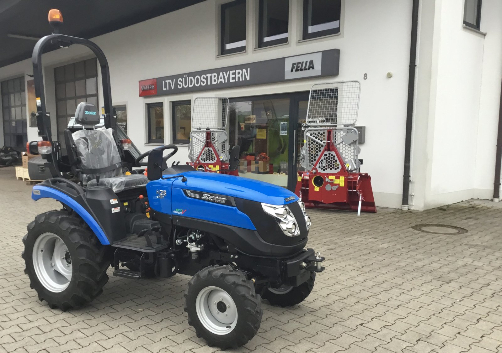 Traktor of the type Solis 26 Hst, Neumaschine in Deggendorf (Picture 2)