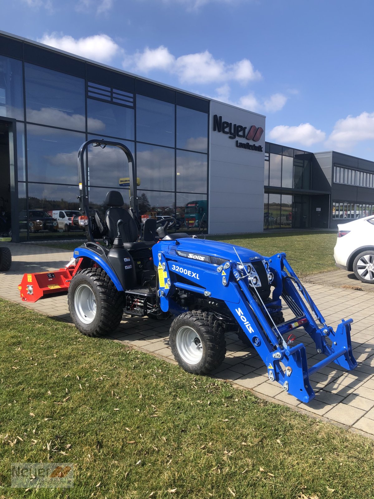 Traktor Türe ait Solis 26 Hydrostat mit Solis Frontlader, Neumaschine içinde Bad Waldsee Mennisweiler (resim 1)