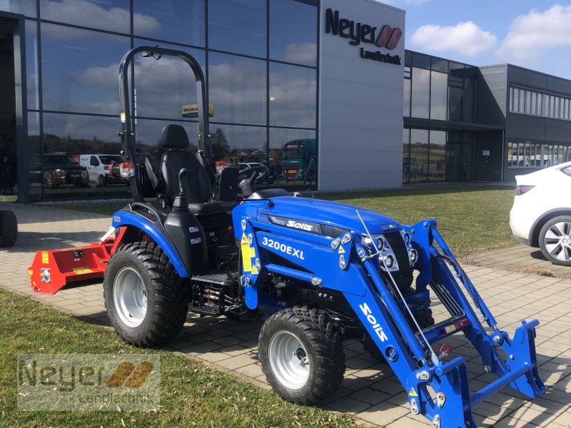 Traktor des Typs Solis 26 Hydrostat mit Solis Frontlader, Neumaschine in Bad Waldsee Mennisweiler (Bild 1)