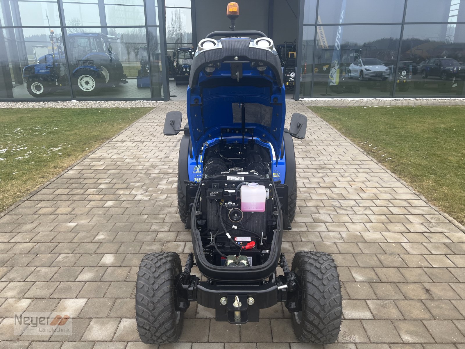 Traktor des Typs Solis 26 manuell, Neumaschine in Bad Waldsee Mennisweiler (Bild 15)