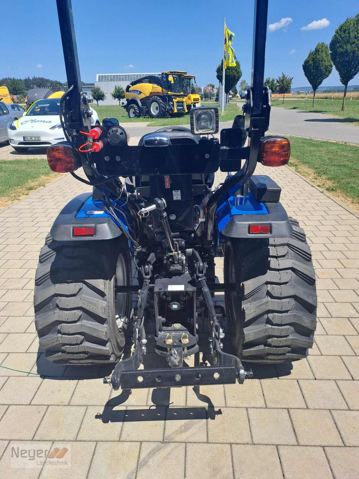 Traktor des Typs Solis 26 manuell, Neumaschine in Bad Waldsee Mennisweiler (Bild 3)