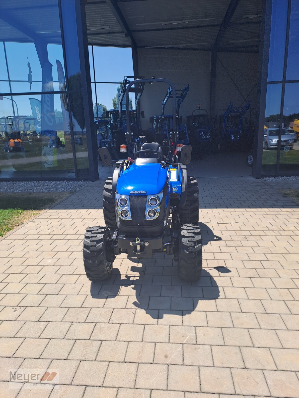 Traktor des Typs Solis 26 manuell, Neumaschine in Bad Waldsee Mennisweiler (Bild 4)