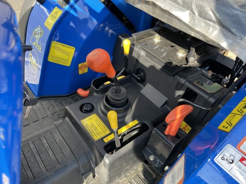 Traktor des Typs Solis 26 minitractor NIEUW gazonbanden LEASE &euro;160 - 5 jaar ga, Neumaschine in Neer (Bild 9)