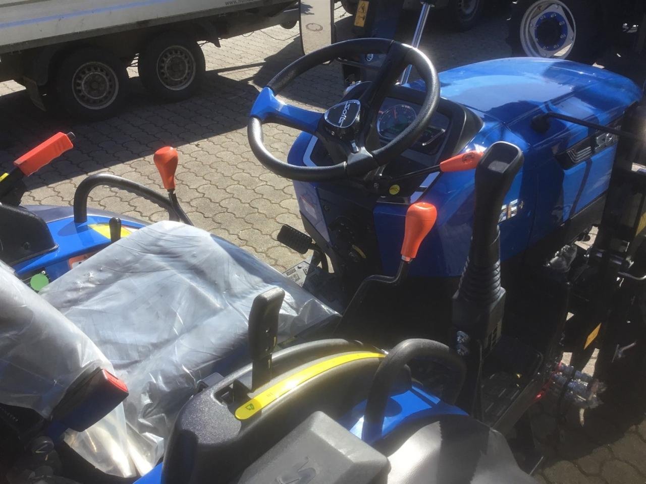 Traktor of the type Solis 26 Seitenschaltung, Neumaschine in Hartkirchen (Picture 7)