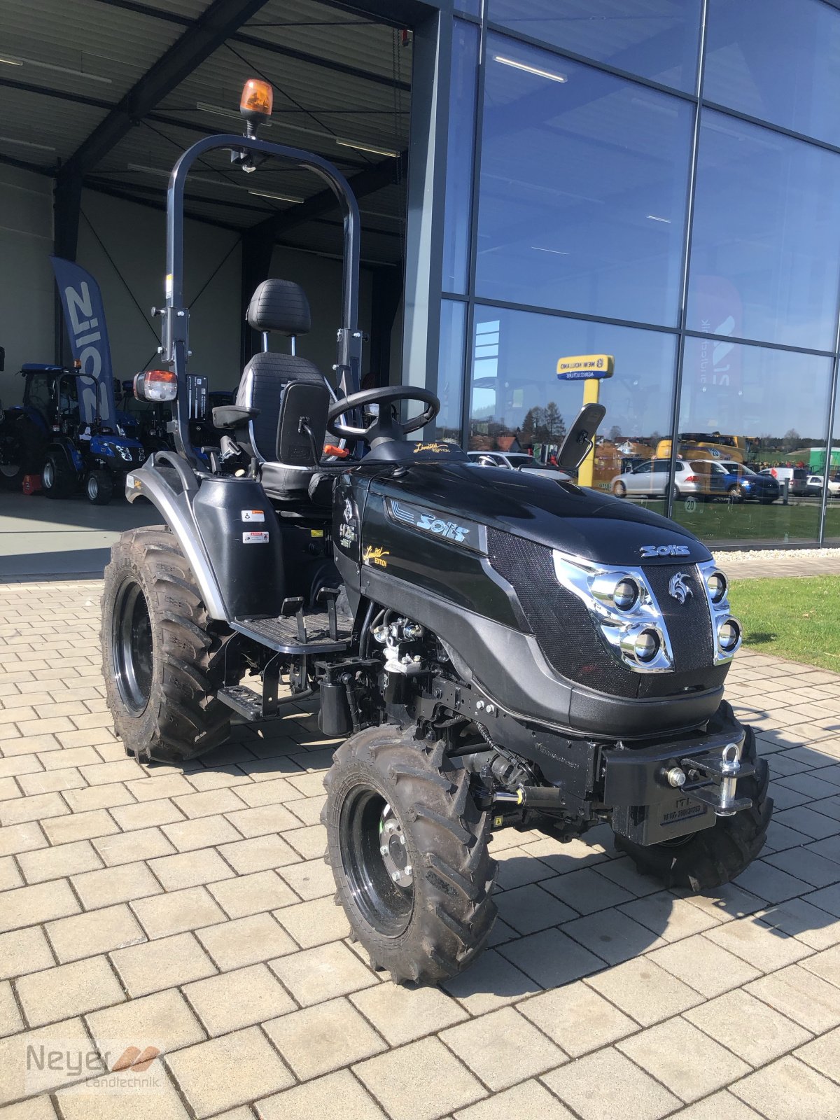 Traktor of the type Solis 26, Neumaschine in Bad Waldsee Mennisweiler (Picture 7)