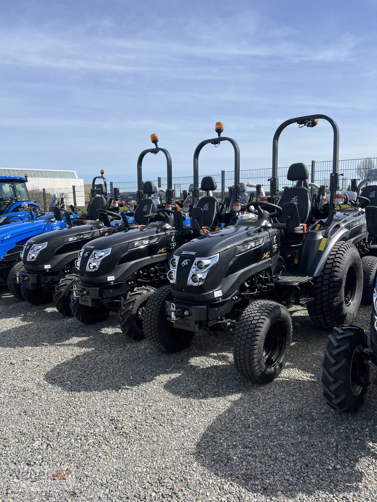 Traktor of the type Solis 26, Neumaschine in Bad Waldsee Mennisweiler (Picture 14)