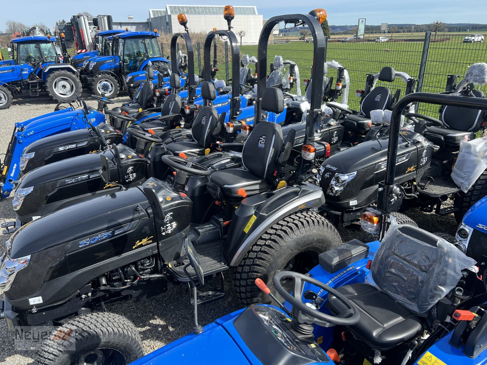 Traktor of the type Solis 26, Neumaschine in Bad Waldsee Mennisweiler (Picture 17)