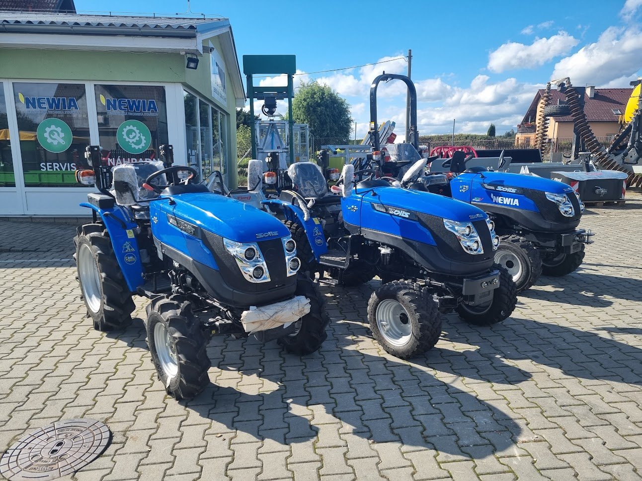 Traktor of the type Solis 26, Neumaschine in Stankov (Picture 1)