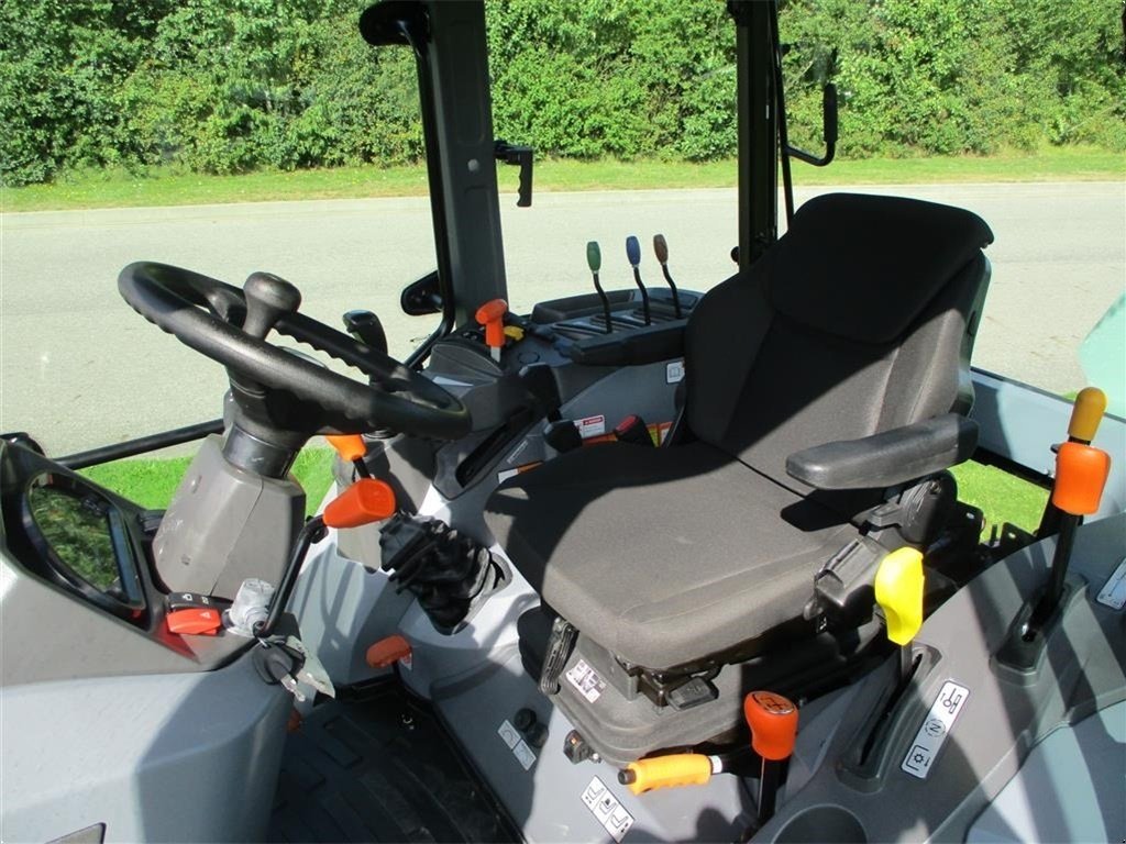 Traktor des Typs Solis 60 Med Lukket kabine, klima anlæg og vendegear på. En virkelig lækker traktor til små penge., Gebrauchtmaschine in Lintrup (Bild 5)