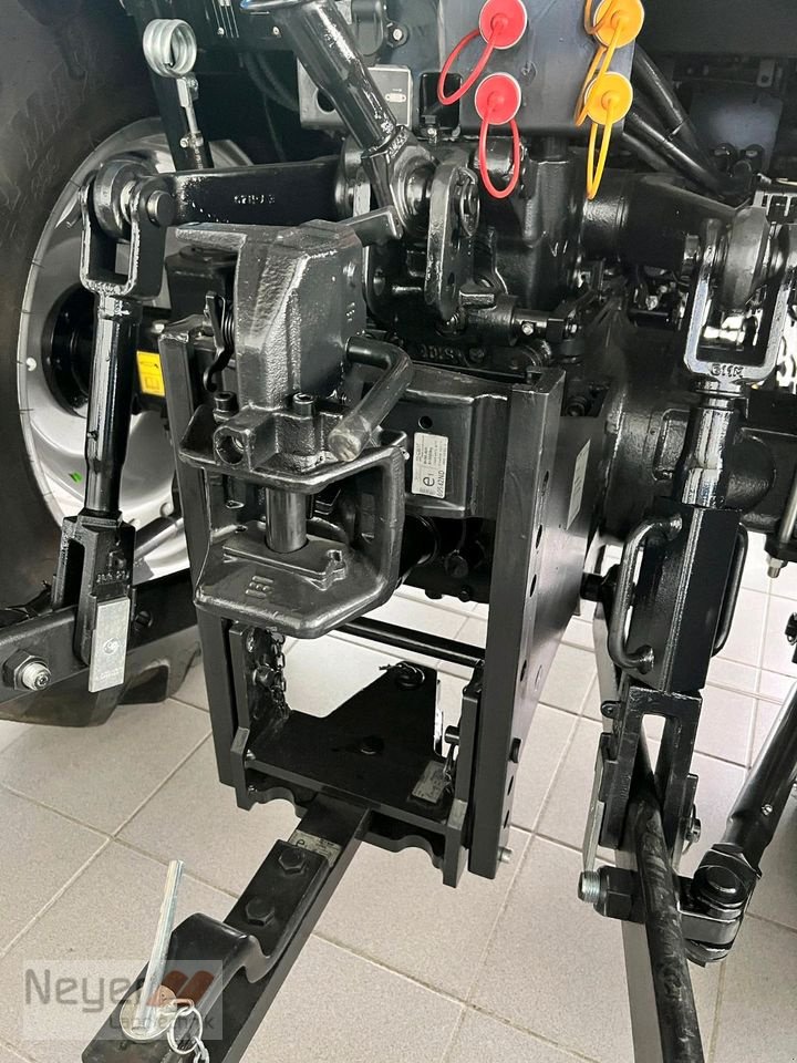 Traktor des Typs Solis 60 mit Kabine, Neumaschine in Bad Waldsee Mennisweiler (Bild 8)