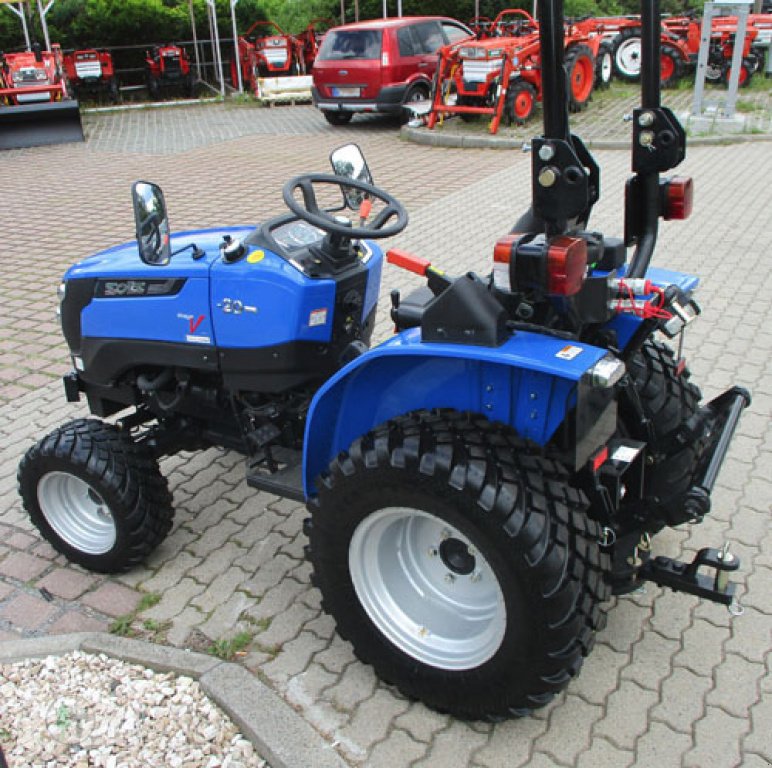 Traktor of the type Solis Kleintraktor SOLIS 20 Traktor mit Galaxy Pro Bereifung (Aufpreis KFZ-Brief), Neumaschine in Schwarzenberg (Picture 2)