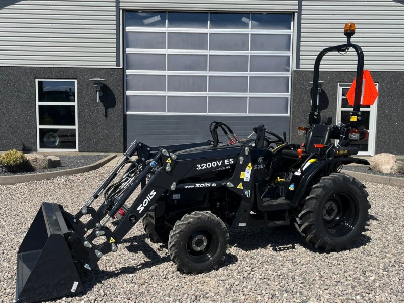 Traktor des Typs Solis S26 6+2 gearmaskine Limited Edition i sort med brede hjul og Fuldhydraulisk frontlæsser, Gebrauchtmaschine in Lintrup (Bild 1)