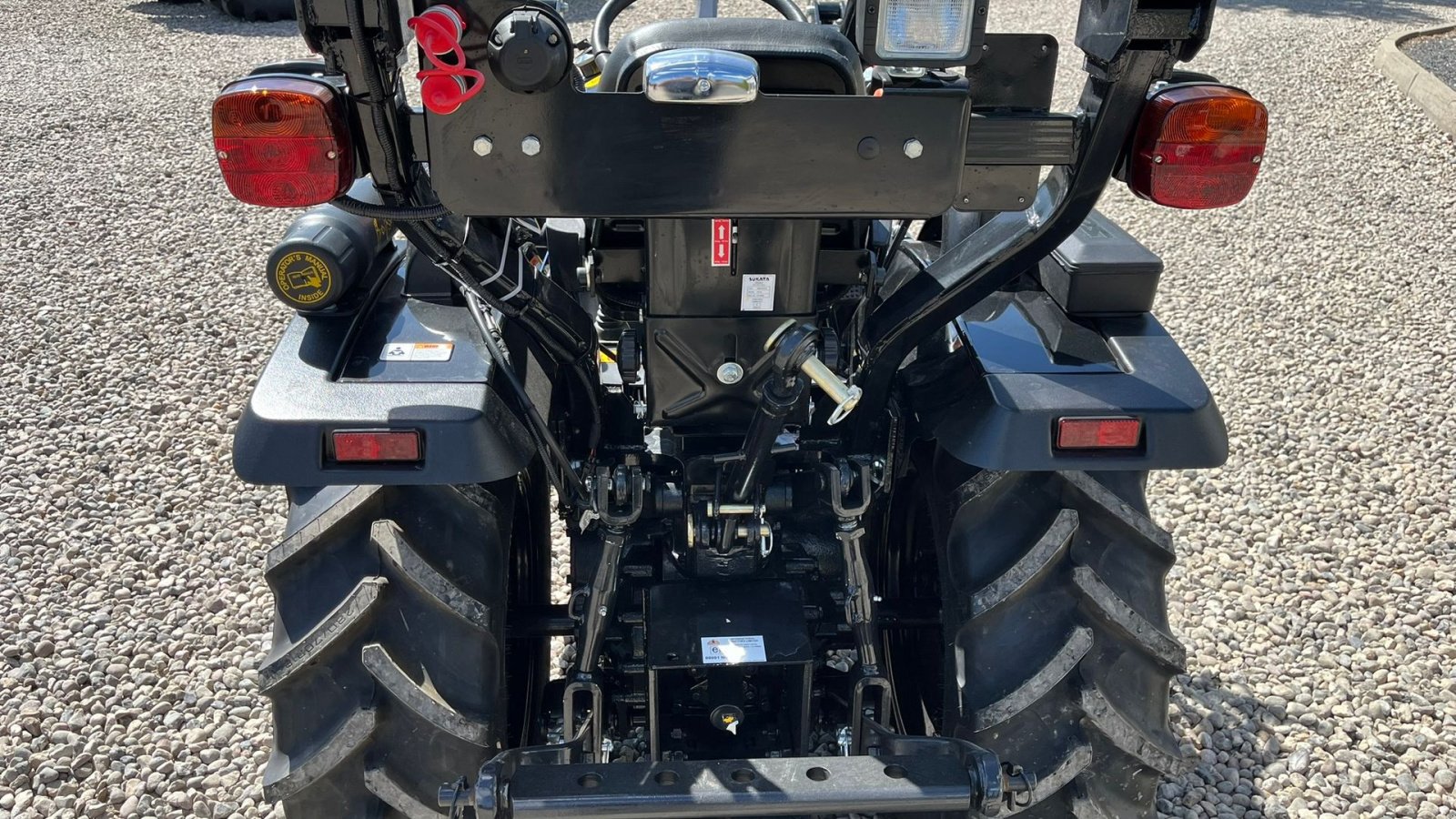 Traktor des Typs Solis S26 6+2 gearmaskine Limited Edition i sort med brede hjul og Fuldhydraulisk frontlæsser, Gebrauchtmaschine in Lintrup (Bild 4)