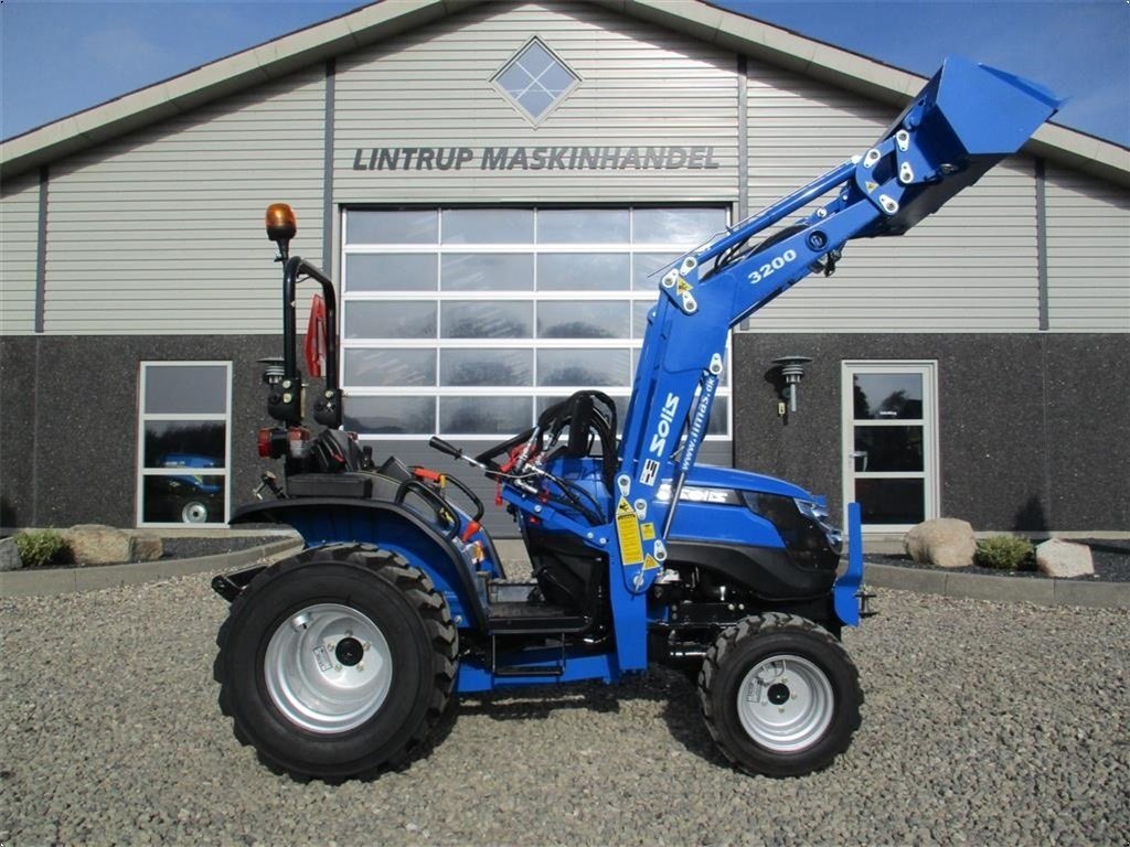 Traktor от тип Solis S26 6+2 gearmaskine med Servostyring og fuldhydraulisk frontlæsser, Gebrauchtmaschine в Lintrup (Снимка 18)