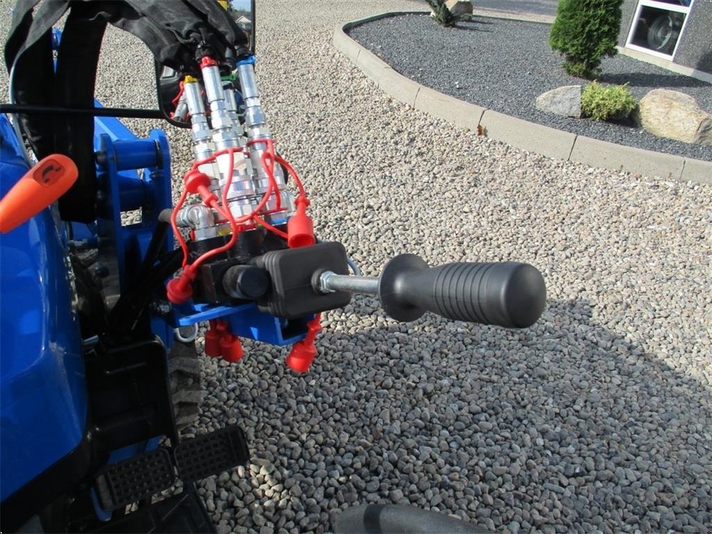 Traktor от тип Solis S26 6+2 gearmaskine med Servostyring og fuldhydraulisk frontlæsser, Gebrauchtmaschine в Lintrup (Снимка 15)