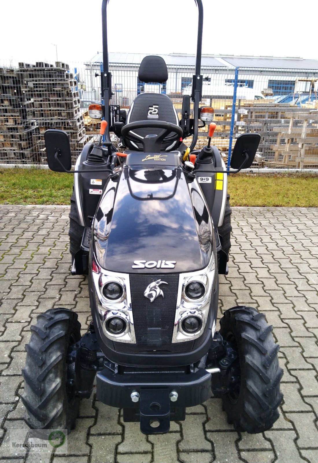 Traktor του τύπου Solis S26 9+9 Panther, Neumaschine σε Adelsdorf (Φωτογραφία 4)