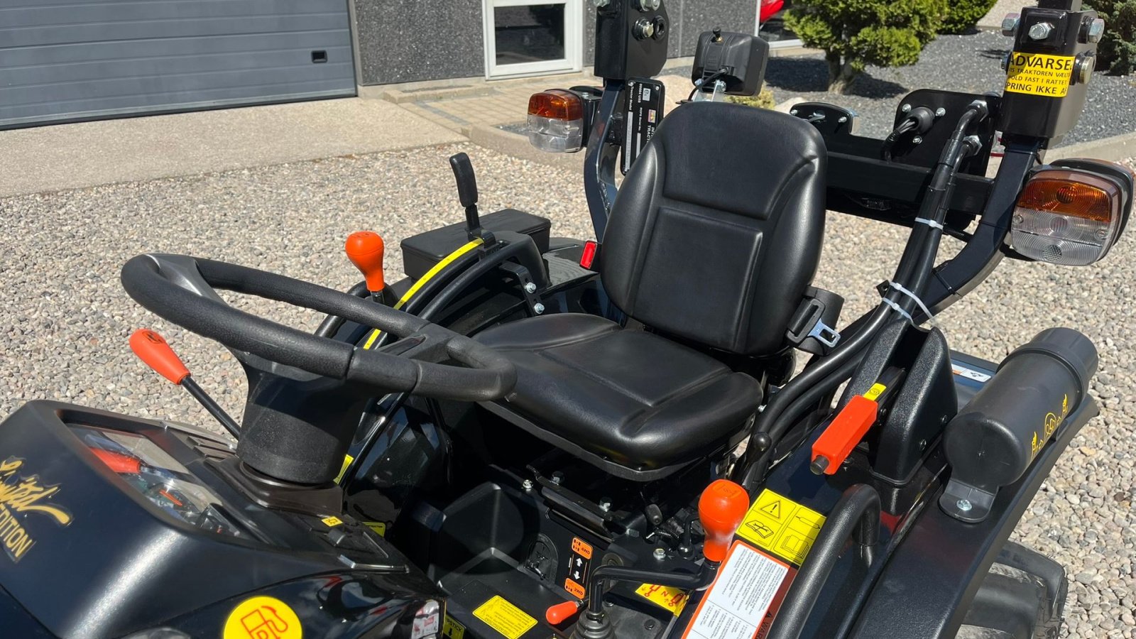 Traktor типа Solis S26 Limited Edition i sort 6+2 Gearmaskine med Servostyring og brede traktorhjul, Gebrauchtmaschine в Lintrup (Фотография 7)