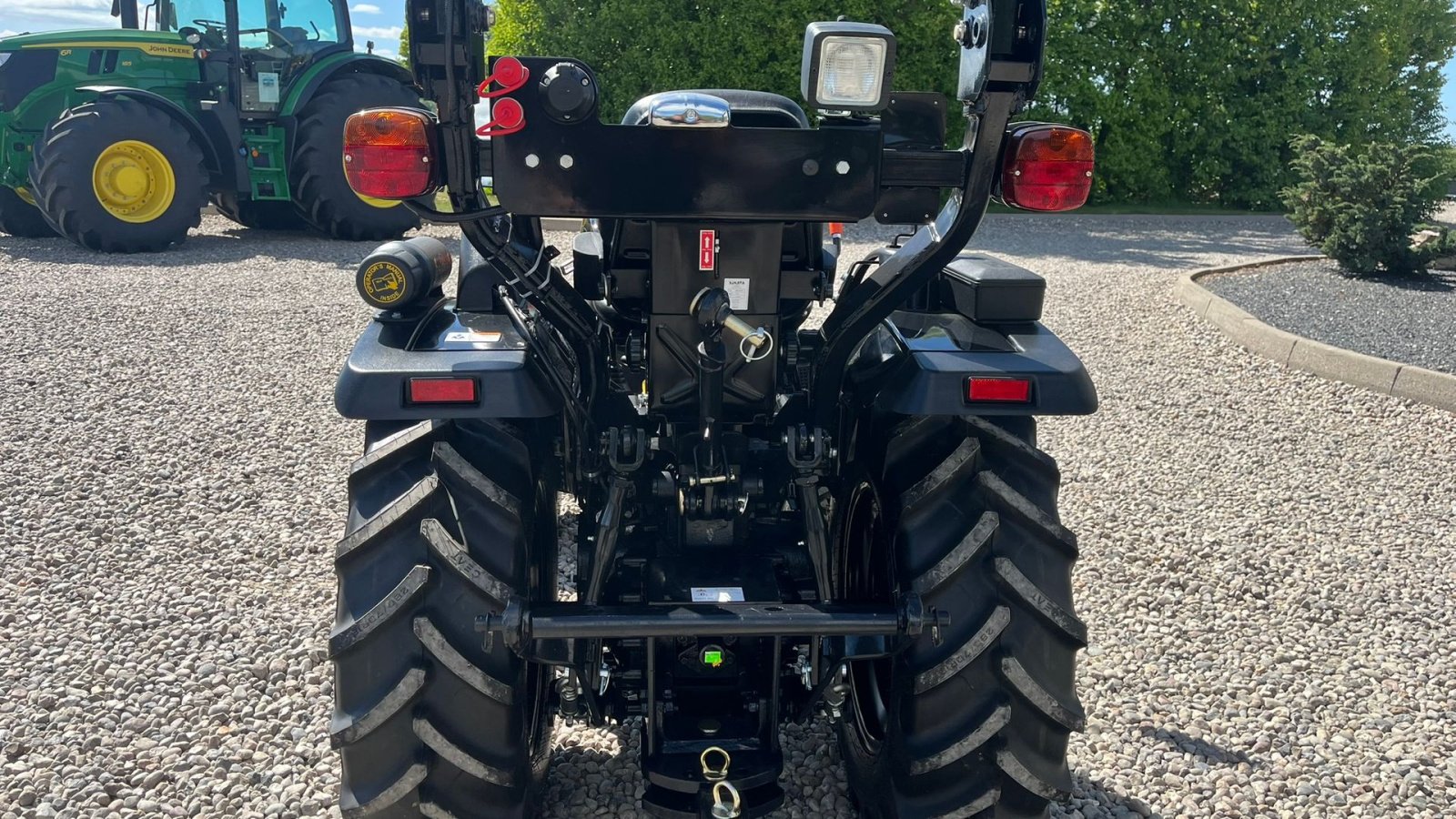 Traktor типа Solis S26 Limited Edition i sort 6+2 Gearmaskine med Servostyring og brede traktorhjul, Gebrauchtmaschine в Lintrup (Фотография 4)