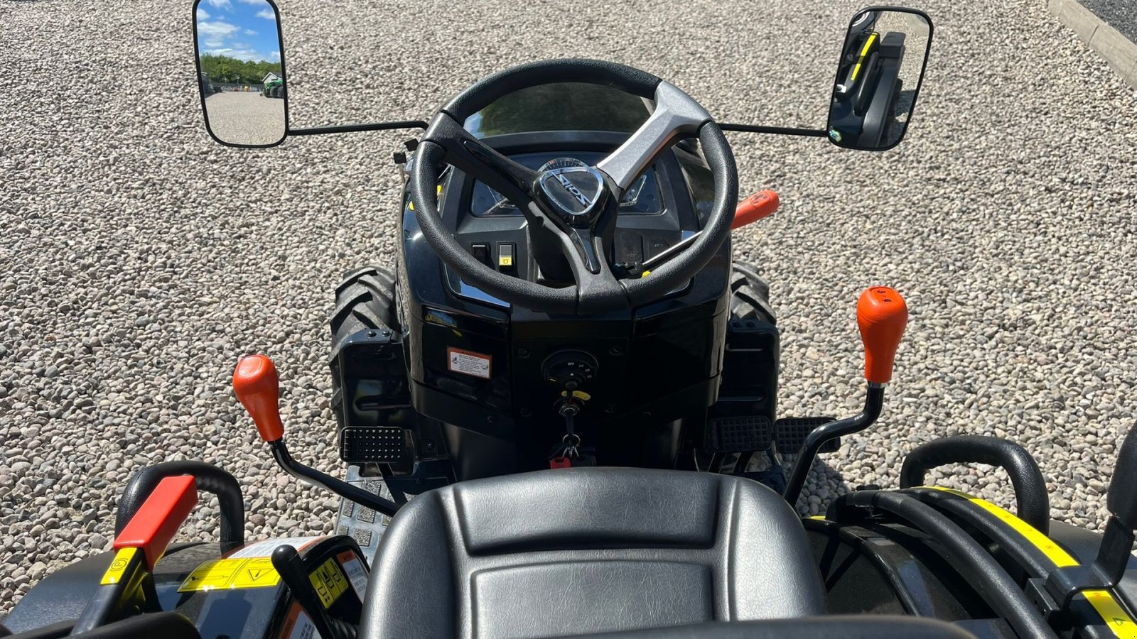 Traktor типа Solis S26 Limited Edition i sort 6+2 Gearmaskine med Servostyring og brede traktorhjul, Gebrauchtmaschine в Lintrup (Фотография 5)