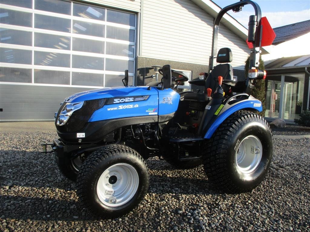 Traktor Türe ait Solis S26 Shuttle XL 9+9 med store brede Turf hjul på til prisen!, Gebrauchtmaschine içinde Lintrup (resim 12)