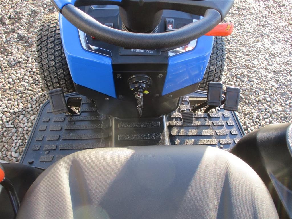 Traktor Türe ait Solis S26 Shuttle XL 9+9 med store brede Turf hjul på til prisen!, Gebrauchtmaschine içinde Lintrup (resim 10)