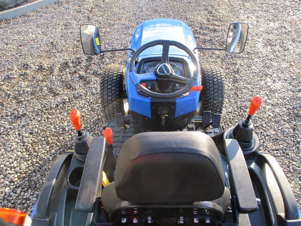 Traktor Türe ait Solis S26 Shuttle XL 9+9 med store brede Turf hjul på til prisen!, Gebrauchtmaschine içinde Lintrup (resim 11)