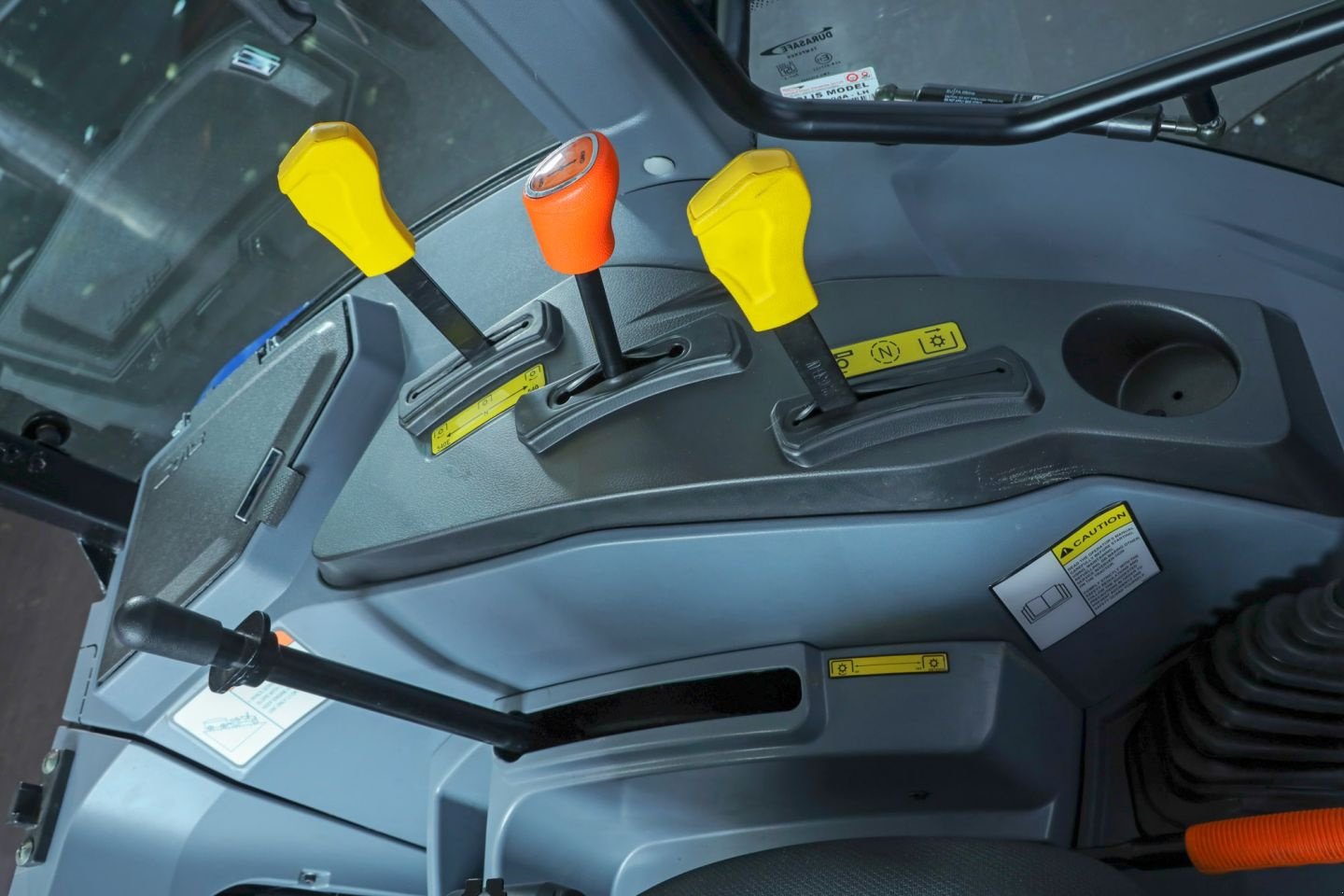 Traktor of the type Solis S50 SCHUTTLE XL, Neumaschine in MARIAHOUT (Picture 8)