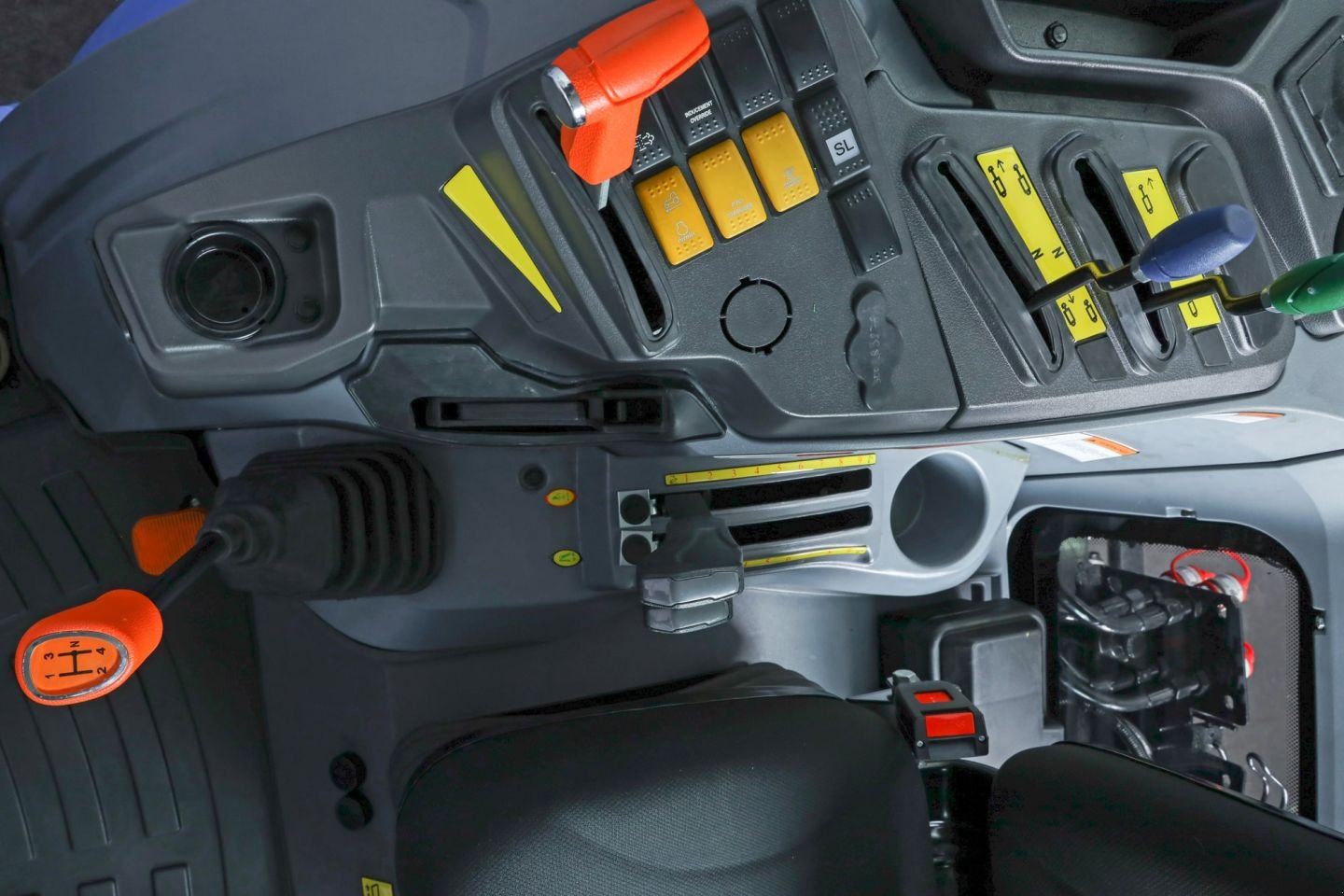 Traktor типа Solis S50 SCHUTTLE XL, Neumaschine в MARIAHOUT (Фотография 10)