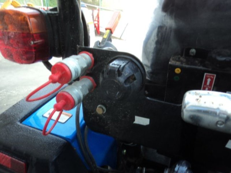 Traktor van het type Solis SOLIS 26, Gebrauchtmaschine in MOULLE (Foto 10)