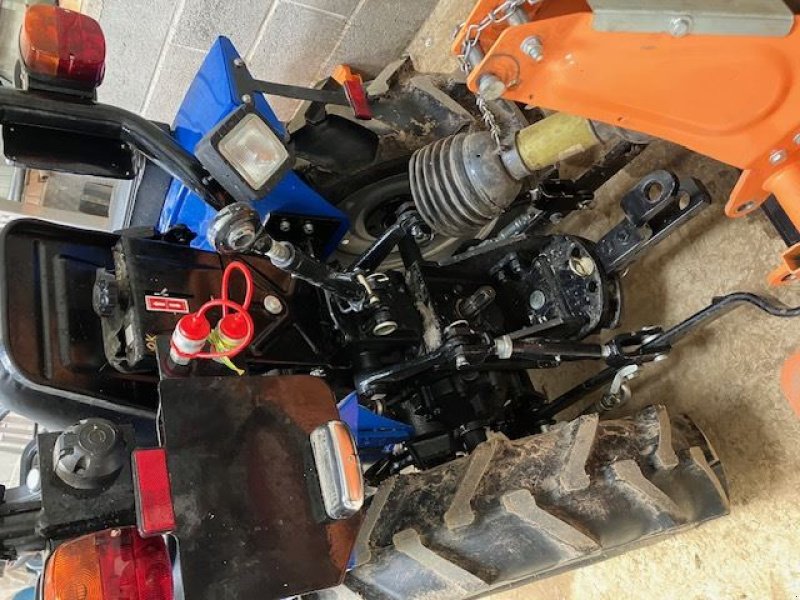 Traktor Türe ait Solis SOLIS20, Gebrauchtmaschine içinde les hayons (resim 3)