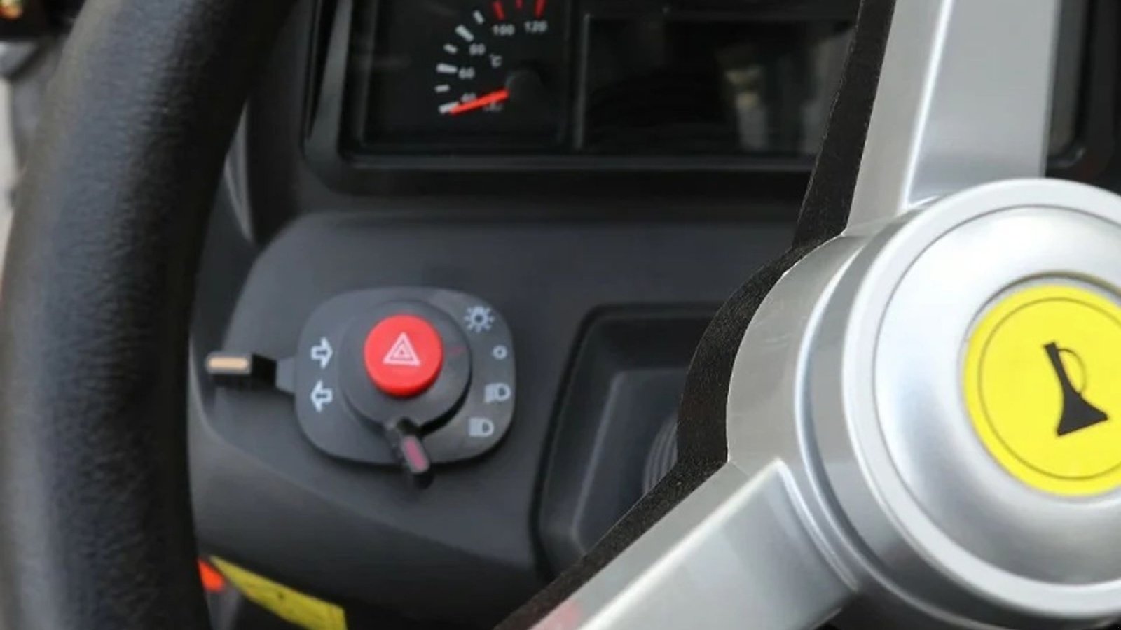 Traktor типа Sonstige 25hk fabriksny ubrugt, Gebrauchtmaschine в Vinderup (Фотография 5)