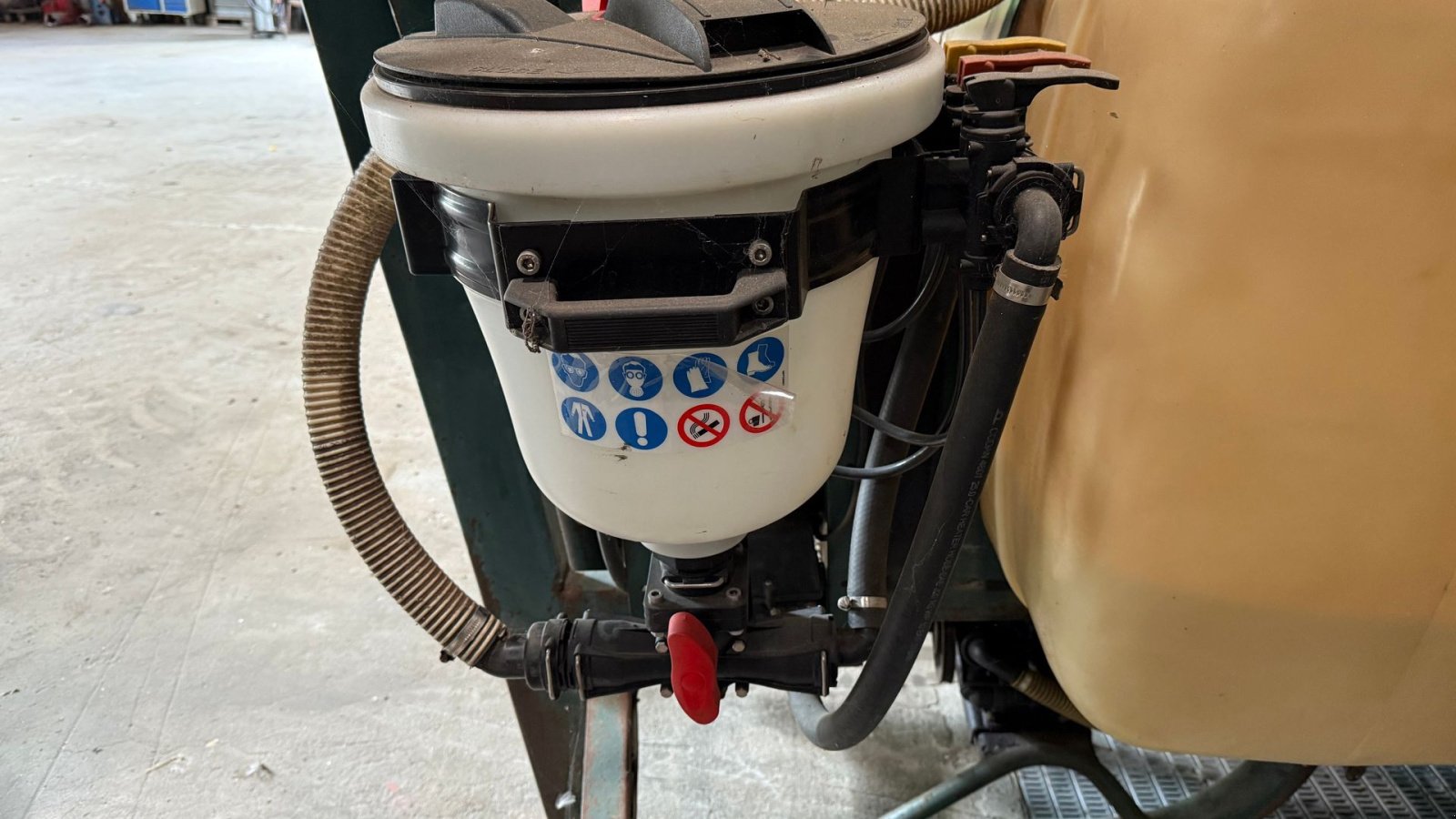 Traktor Türe ait Sonstige 900 de-luxe Incl. Danfoil 12 meter sprøjte & fronttank, Gebrauchtmaschine içinde Gjerlev J. (resim 21)