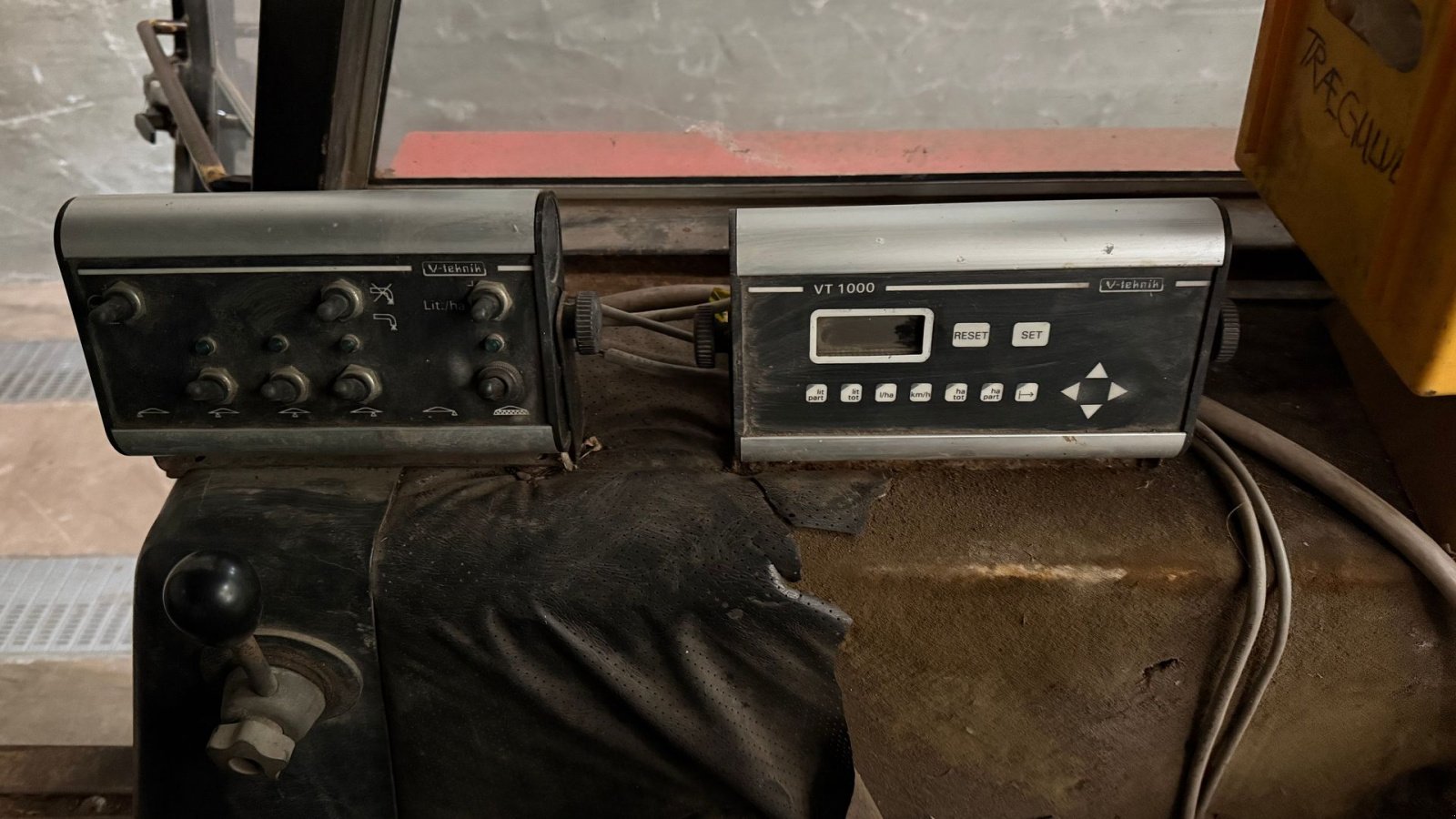 Traktor Türe ait Sonstige 900 de-luxe Incl. Danfoil 12 meter sprøjte & fronttank, Gebrauchtmaschine içinde Gjerlev J. (resim 16)