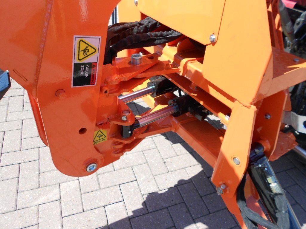 Traktor of the type Sonstige Backhoe loader BMH 175, Gebrauchtmaschine in Swifterband (Picture 3)