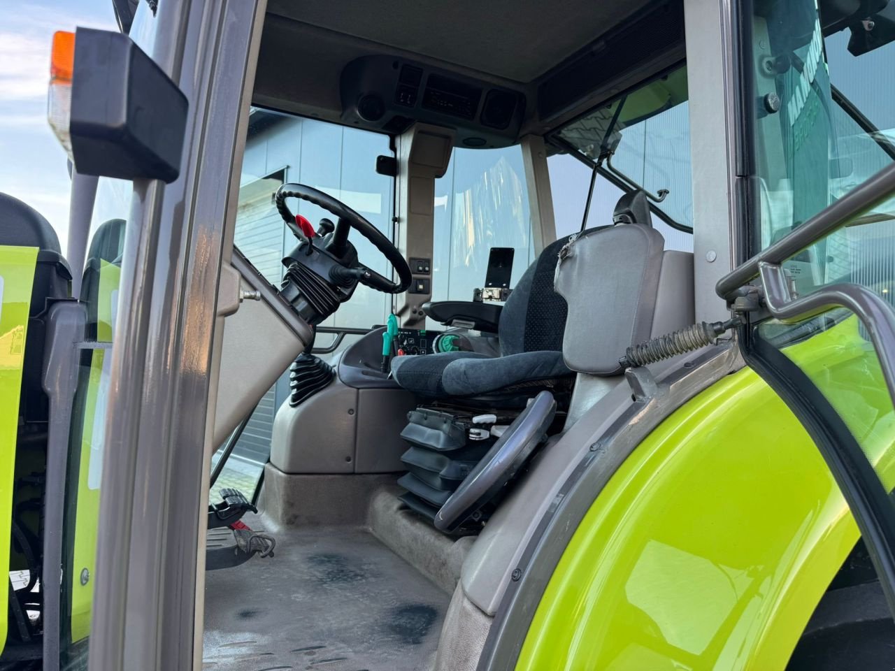 Traktor des Typs Sonstige Claas Ares 556 RZ, Gebrauchtmaschine in Daarle (Bild 8)