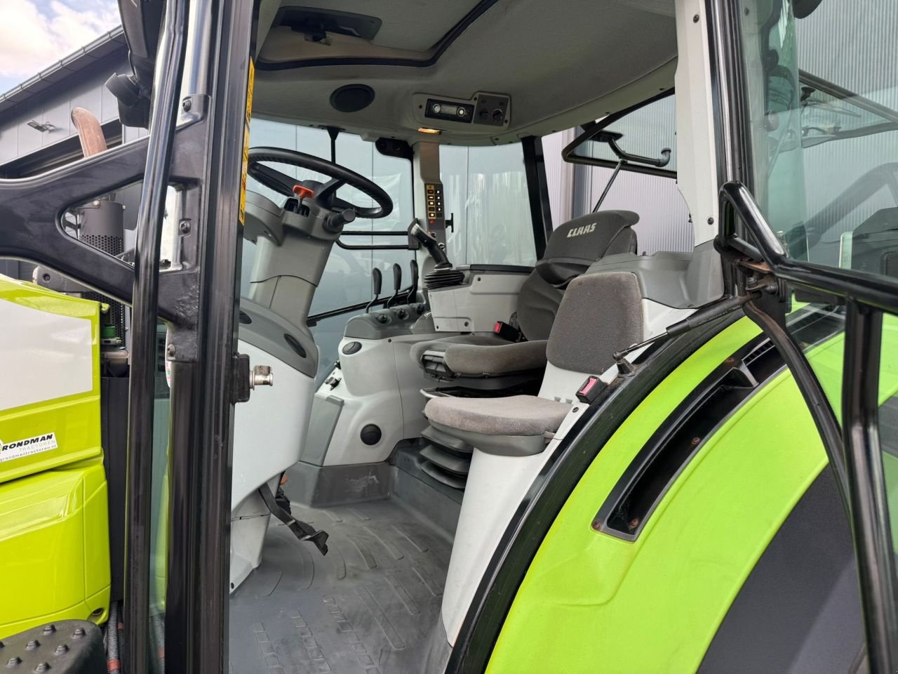 Traktor des Typs Sonstige Claas Arion 430, Gebrauchtmaschine in Daarle (Bild 8)