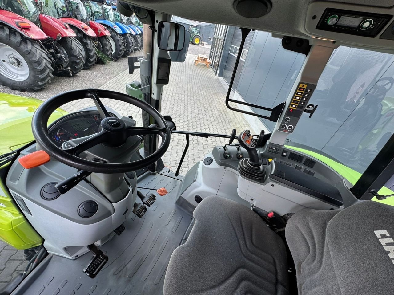 Traktor des Typs Sonstige Claas Arion 430, Gebrauchtmaschine in Daarle (Bild 10)