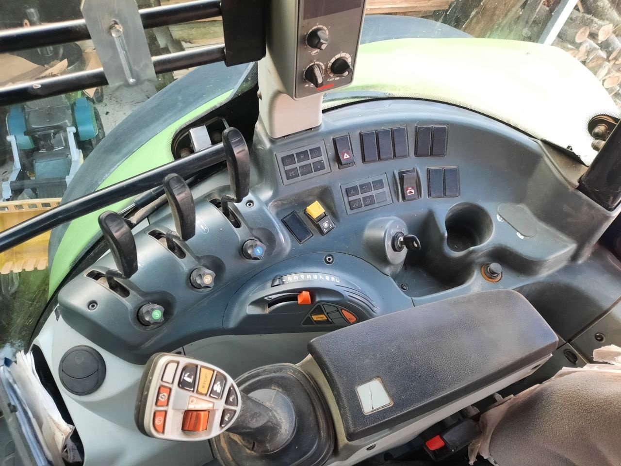 Traktor des Typs Sonstige Claas Arion 450, Gebrauchtmaschine in Essen (Bild 3)