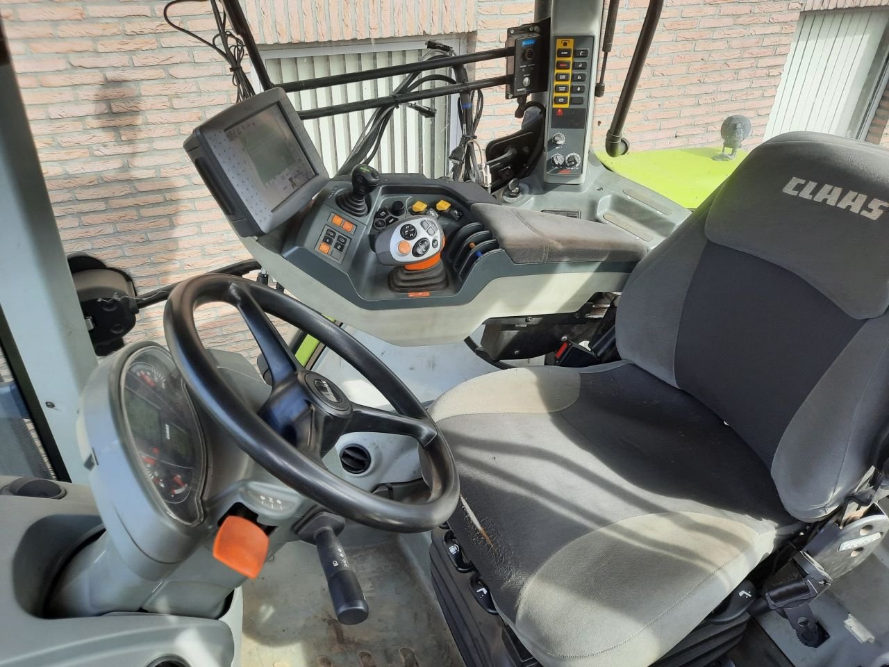 Traktor типа Sonstige Claas Arion 650 Cmatic Cebis, Gebrauchtmaschine в Essen (Фотография 4)